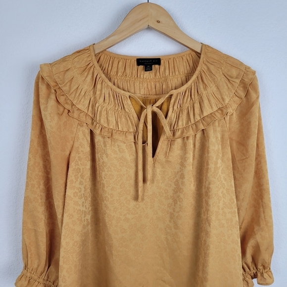 Current air Los Angeles mustard ruffled chiffon floral peasant top - Picture 8 of 9
